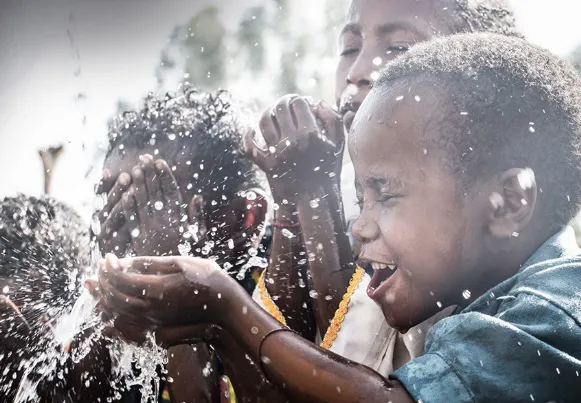 洗手降低疾病风险 - 减少腹泻和呼吸道疾病